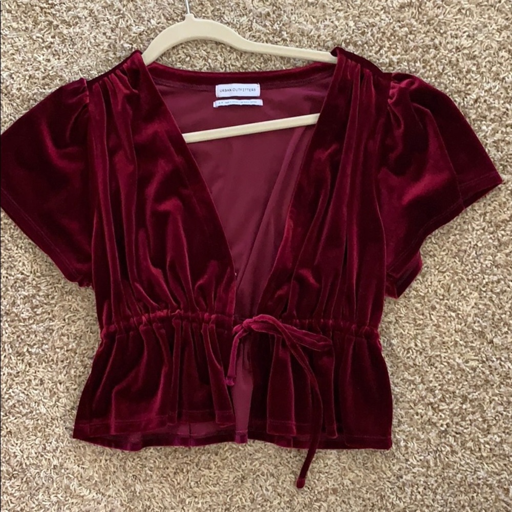 NWOT urban crushed velvet top tie in front